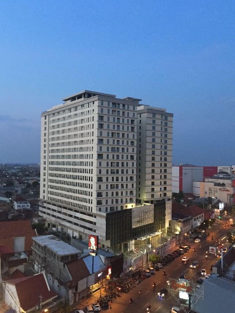 Louis Kienne Hotel Pemuda Semarang Kültér fotó
