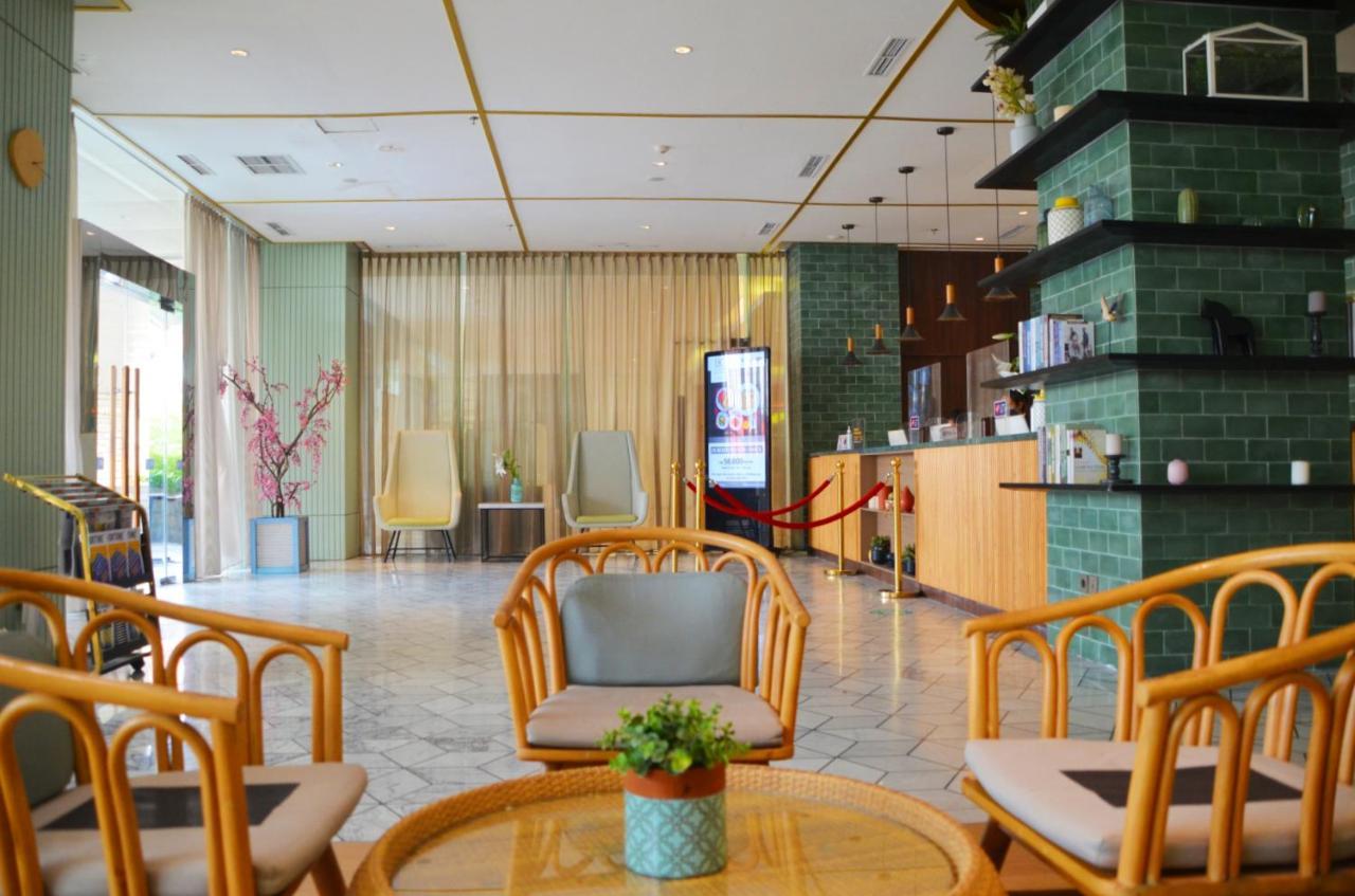 Louis Kienne Hotel Pemuda Semarang Kültér fotó
