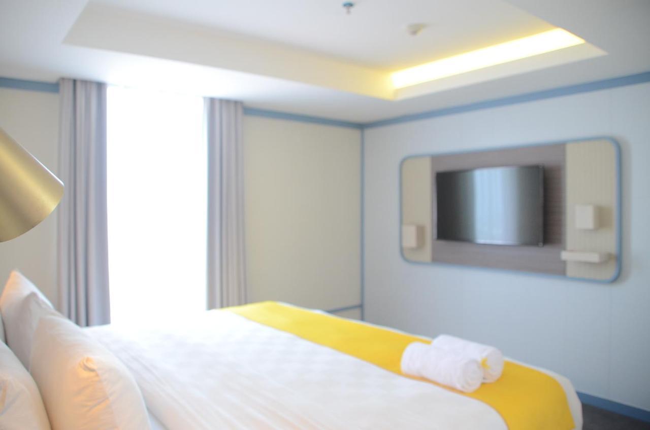 Louis Kienne Hotel Pemuda Semarang Kültér fotó