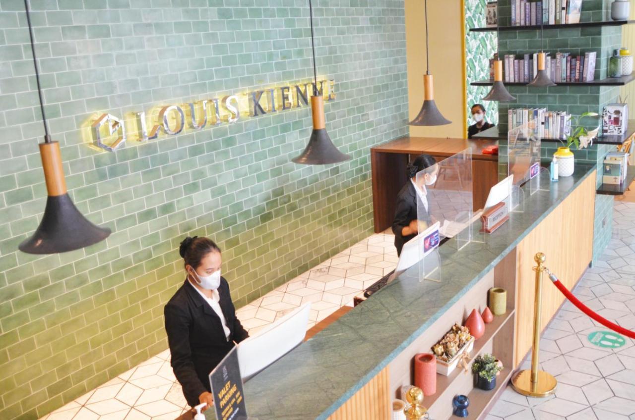 Louis Kienne Hotel Pemuda Semarang Kültér fotó